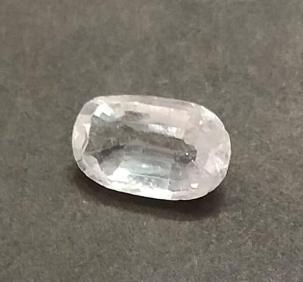 Certified Natural Topaz Stone (टोपाज़ स्टोन) | Weight- 3.40 carat White Sunela Jyotishshop 3.40 600x558
