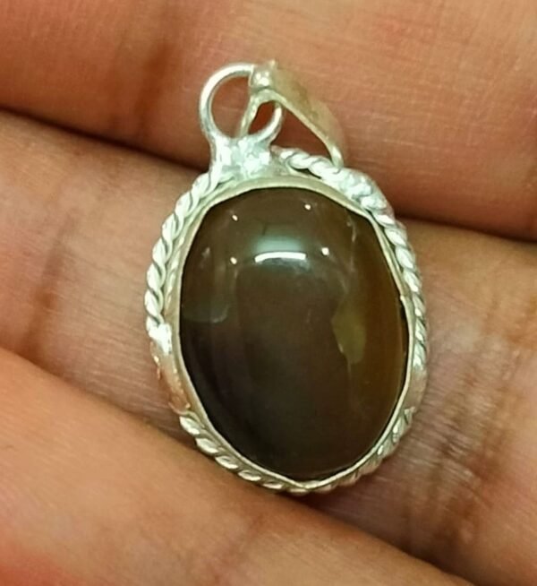 Hakik Stone Locket Jyotishshop 7 600x654