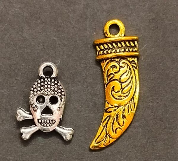 German Silver Skull Locket Size 15 mm, Brass Sword Locket Size 30 mm Skull Locket Jyotishshop 1 15mm9pcs 2 30cm15pcs 600x541